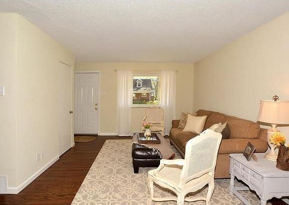 2nd image of 307 Crest Ave