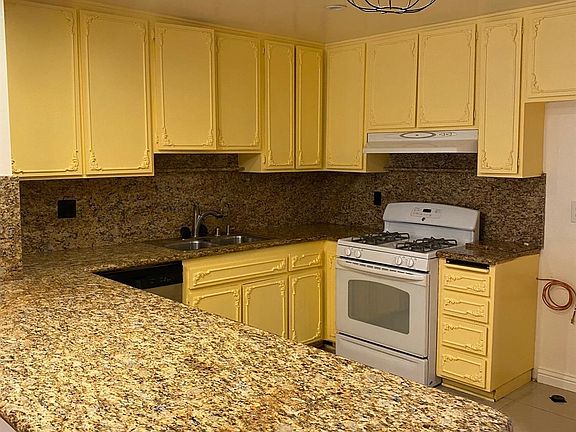 3rd image of 310 N Jackson St APT 123