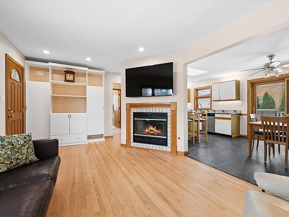 5th image of 6929 W Madison St