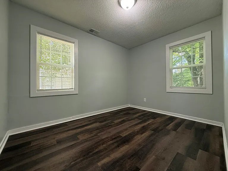 332 Flynn Rd — Photo 7