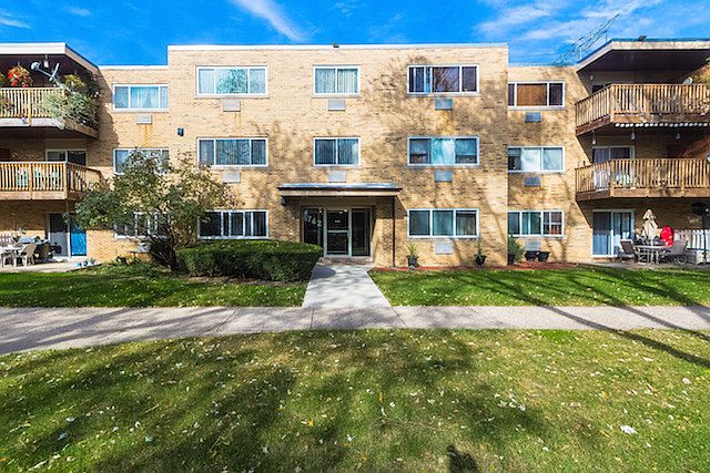 1st image of 742 W Dempster St #206