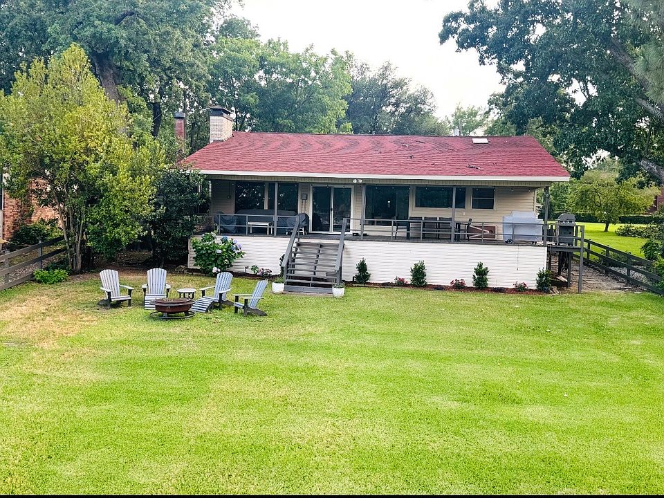 1st image of 111 Ridgeoak Way