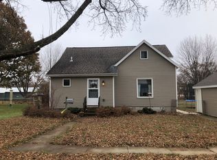206 Madison St, Sumner, IA 50674