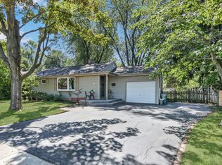 71 School St, Grayslake, IL 60030