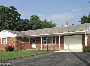 6220 Woodland Rd, Linthicum, MD 21090