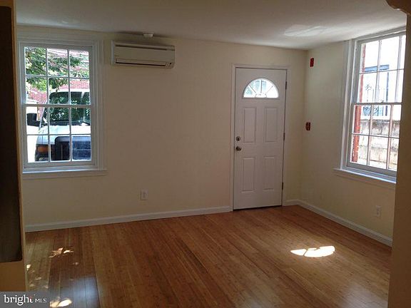 3rd image of 1212 Spruce St #1R