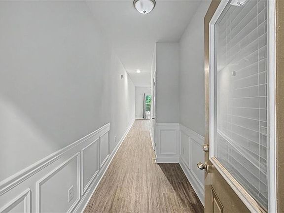 2nd image of 1360 Sugar Glen Ct