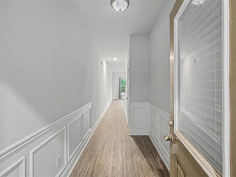 1360 Sugar Glen Ct — Photo 2