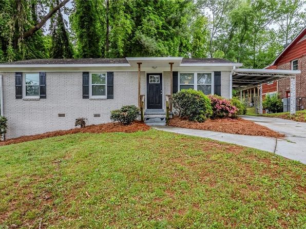 2796 Green Trail Dr, Atlanta, GA 30349