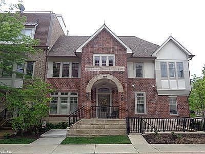 1st image of 100 Vine St
