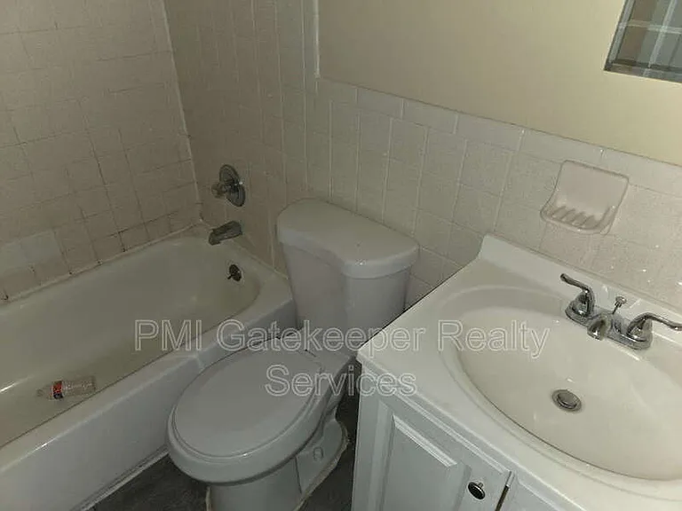 2459 Montana Ave #4 — Photo 13