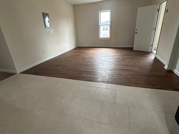 4th image of 826 S 15th St #3A