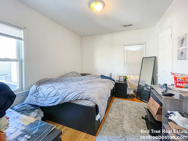 32 Linden St #1 — Photo 7