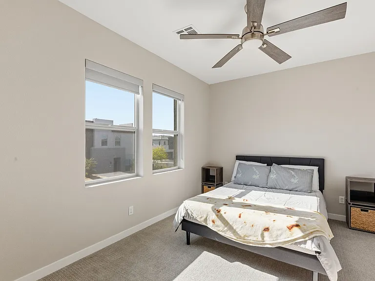9858 Laurel Tree St — Photo 28