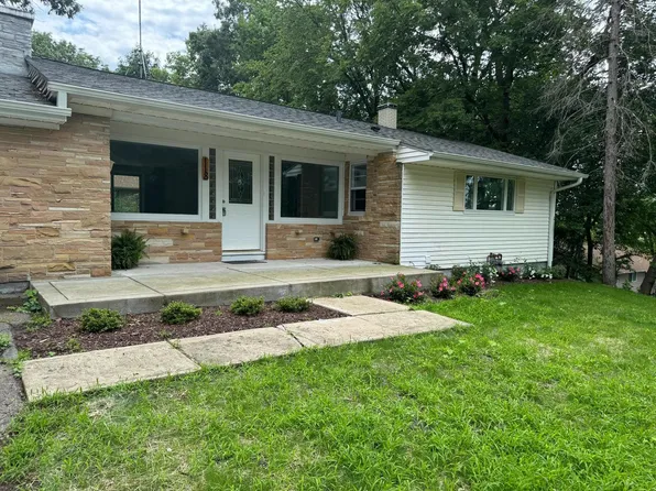 118 Woodward Ave, Geneva, IL 60134