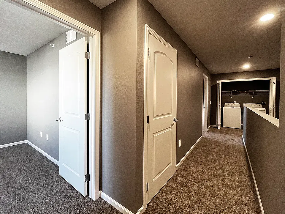 Creekside Townhomes