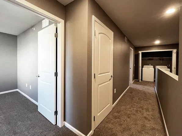 Creekside Townhomes