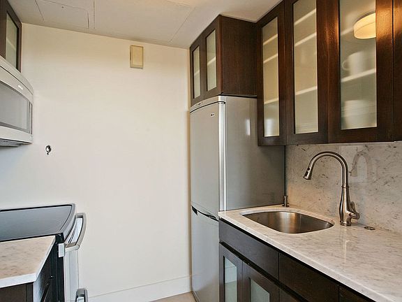 5th image of 160 Central Park S #1211