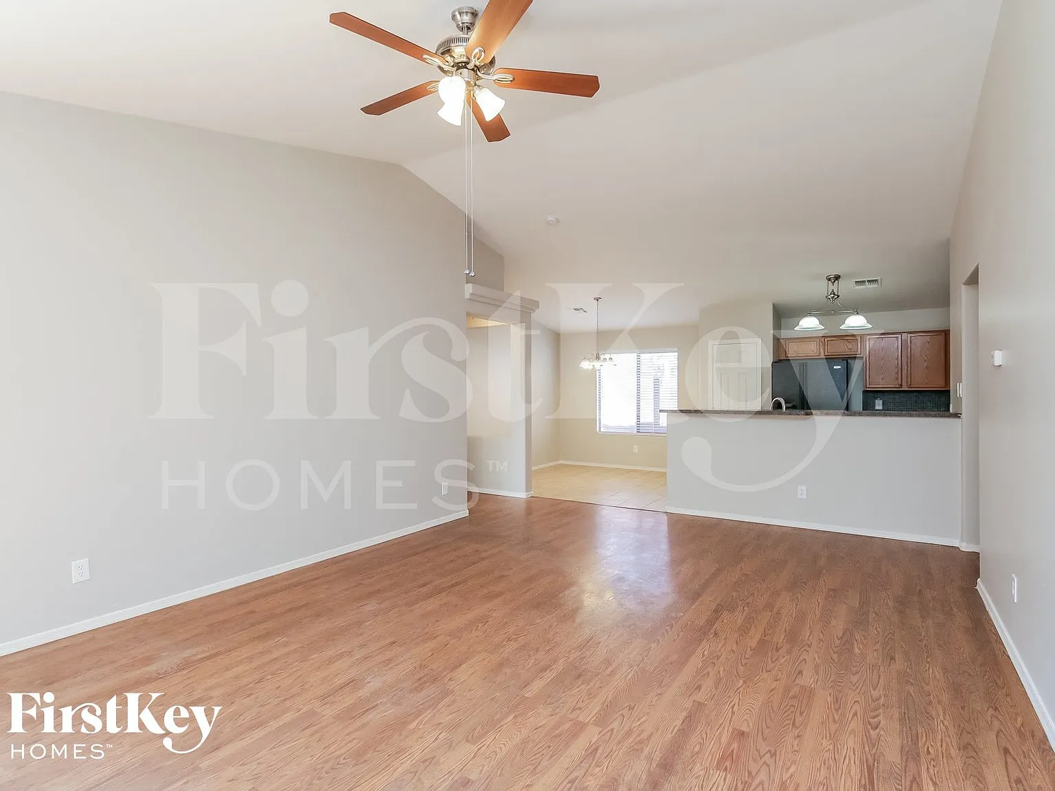 3 bed, 2.0 bath, 1521 sqft, $1,995 — Photo 4