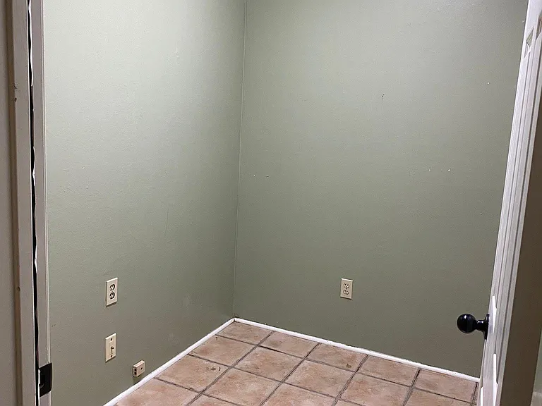 600 Bellaire Dr — Photo 7