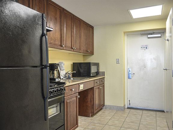 5th image of 5300 N Ocean Blvd. #540