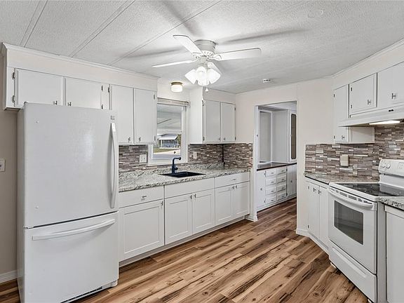 2nd image of 38552 Monet Dr