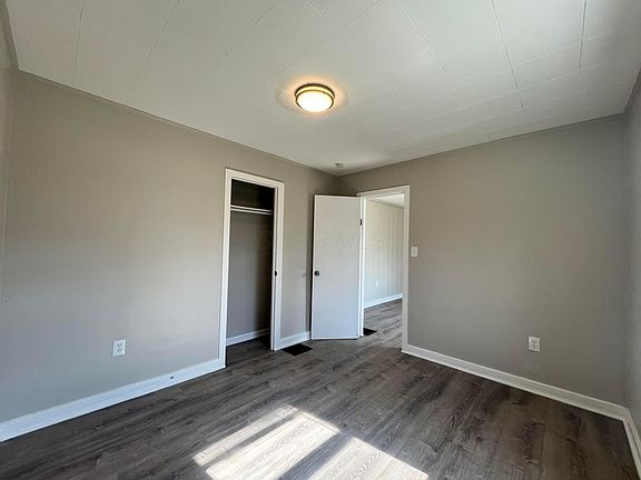 3rd image of 2352 Hiawatha Park Dr