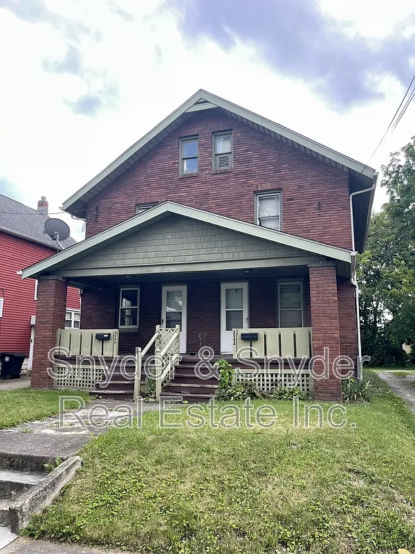 2 bed, 1.0 bath, $850 — Photo 1