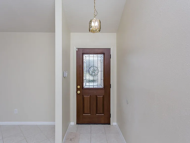 2703 Ferry Lndg — Photo 7
