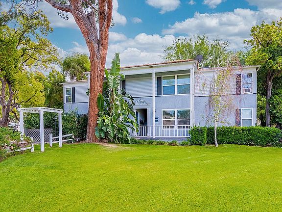 2nd image of 1221 East Ave
