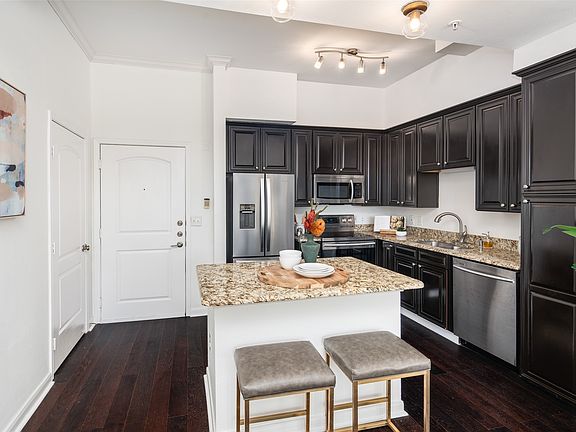 5th image of 3225 Turtle Creek Blvd APT 716