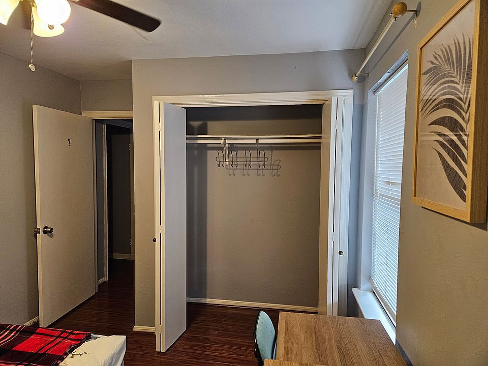 1st image of 3319 S Briar Knoll Dr
