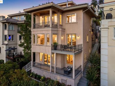 9047 Broadway Ter, Oakland, CA, 94611