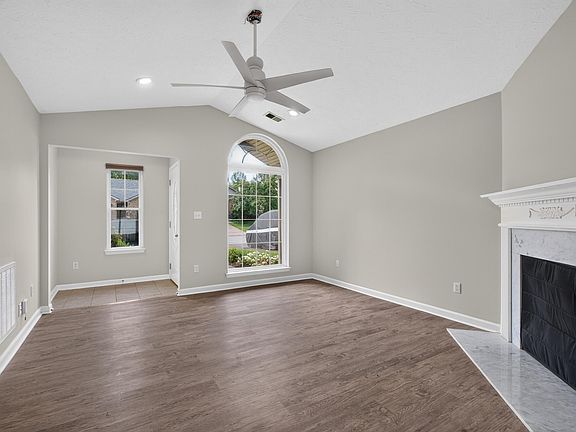 5th image of 877 Marblehead Dr