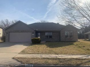2704 Oakmeadows Dr, Columbia, MO 65202