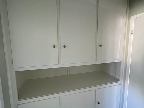 3rd image of 1133 Lincoln Blvd APT 8