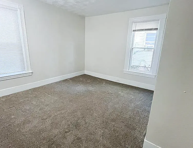 144 Pearl St #1 — Photo 4
