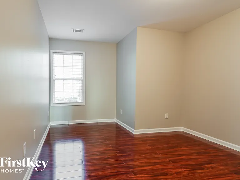 1528 Park Knoll Trl — Photo 11