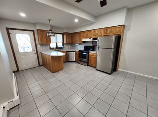 607 E Warren St, Scranton, PA 18512