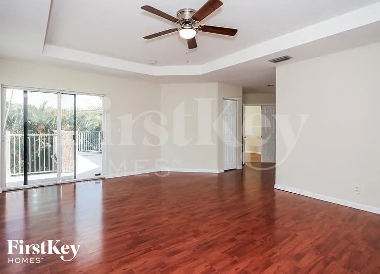 16337 SW 15th St — Photo 8