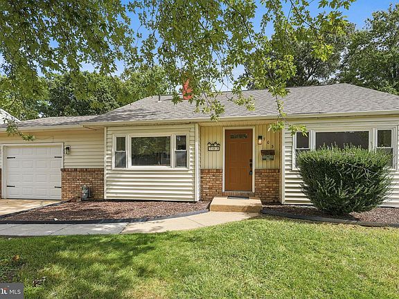 2nd image of 703 Shue Dr