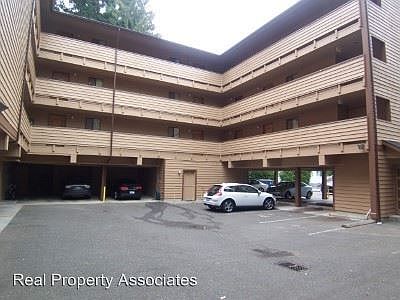 1st image of 19921 19th Ave NE APT 306
