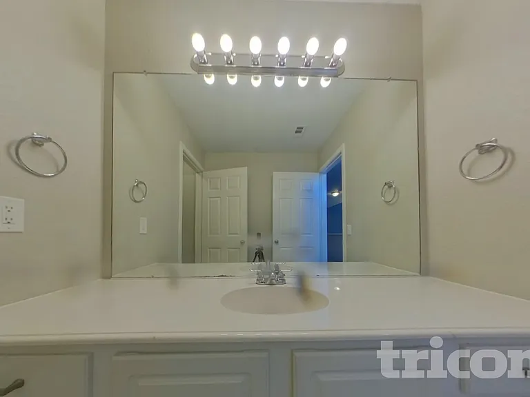 4504 Vista Meadows Dr — Photo 18