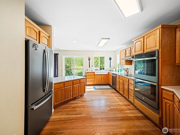 5th image of 2630 Kaiser Road NW