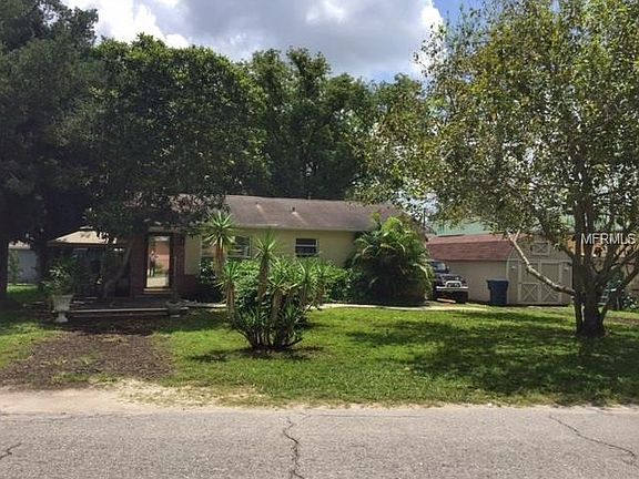 3rd image of 1032 W Rambla St