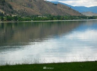 49 S Lake Loop Rd, Oroville, WA 98844