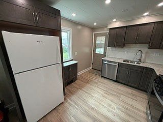 2nd image of 806 Keystone Rd