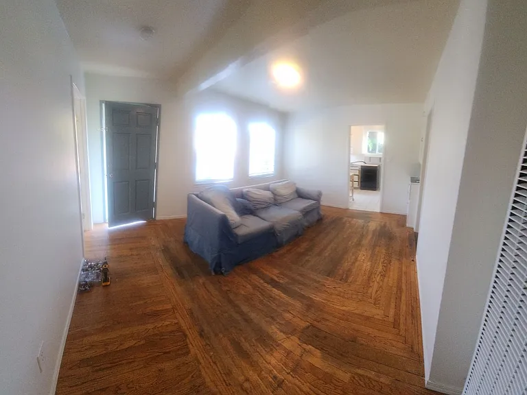 1690 Phillips Ln — Photo 36