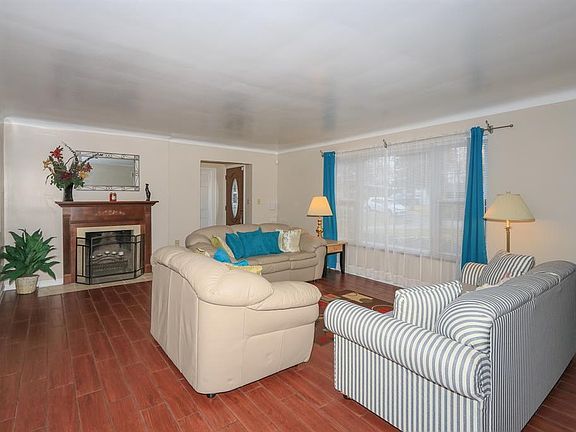 5th image of 2101 Ronaldson Ave