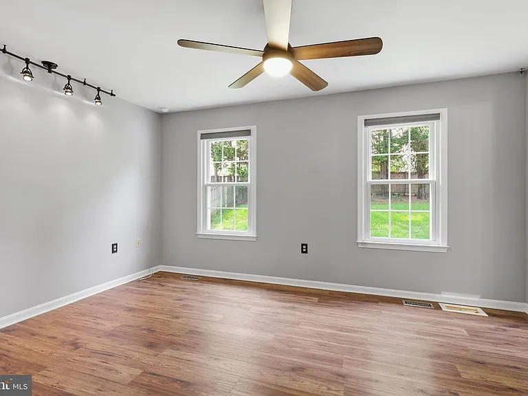 7690 Green Garland Dr — Photo 8